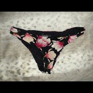 Frankie’s L bottom